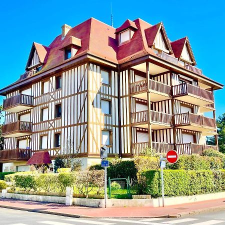 Echappee Chic - Balcon - 150 M Casino Deauville & Plage Exterior photo