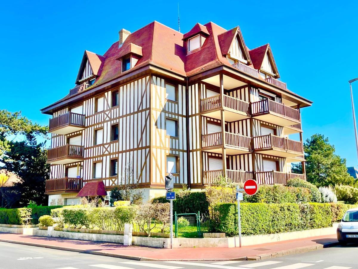Echappee Chic - Balcon - 150 M Casino Deauville & Plage Exterior photo